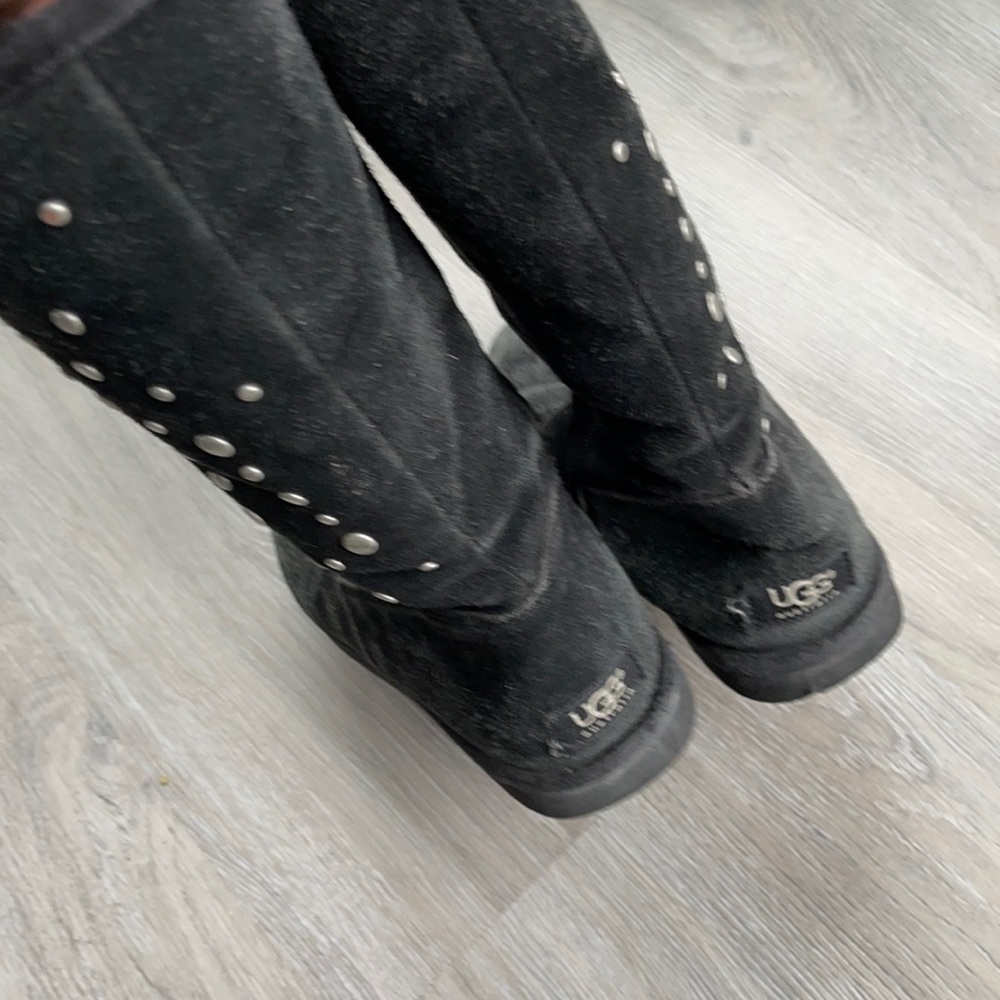Uggs black size 8